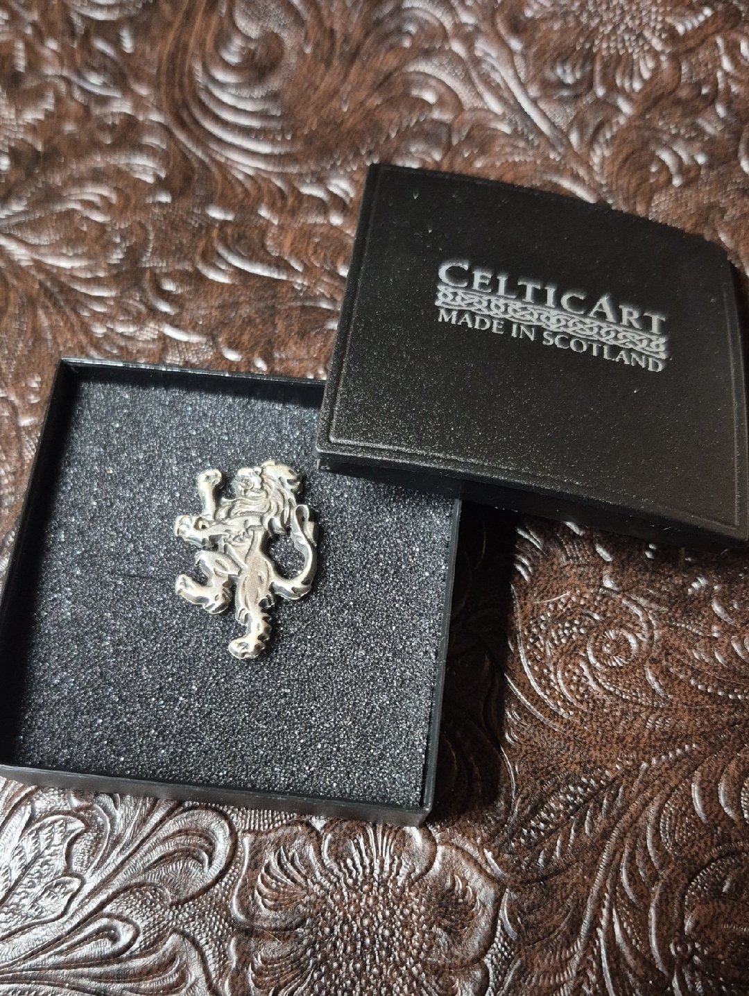 Silver Tone Lion Lapel Pin  Polished Silver Tone